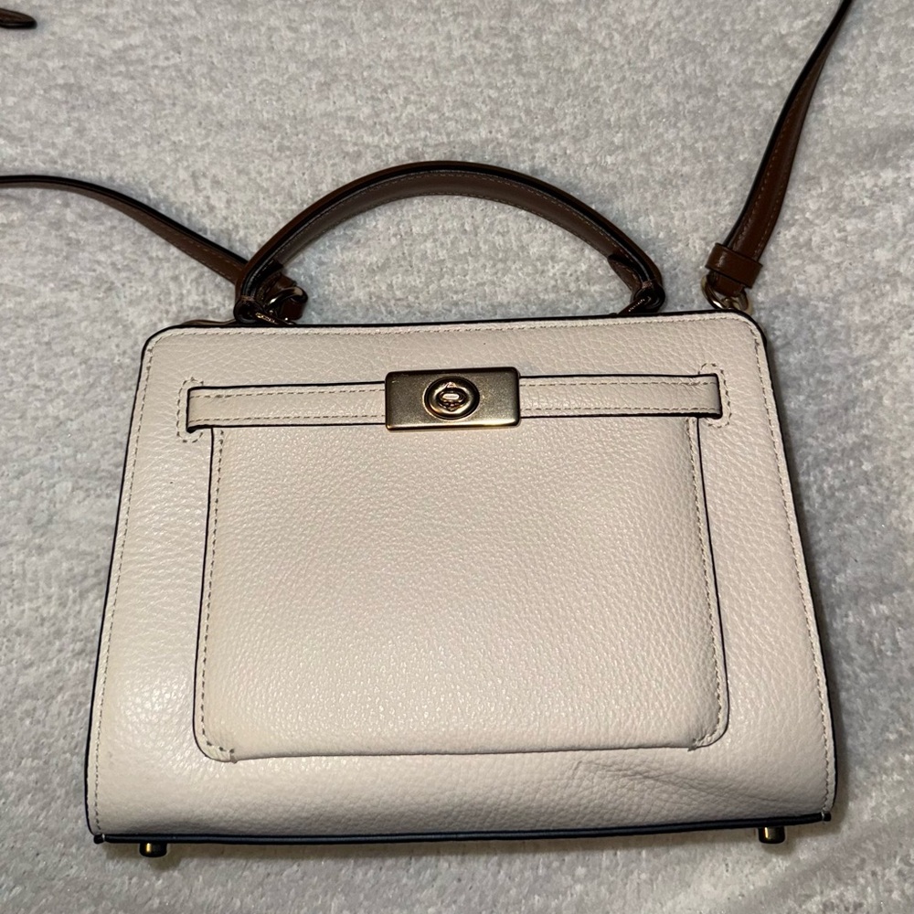 Elegant Cream Leather Handbag